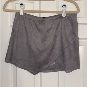 Hemline Gray Suede Skort (L)